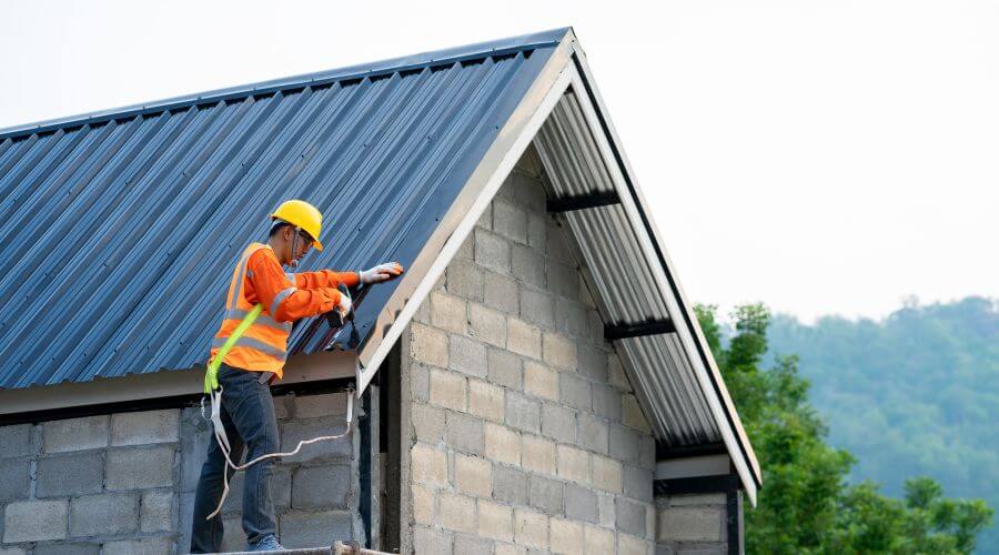 Professional Flat Roofing Installation in Pyatt, AR